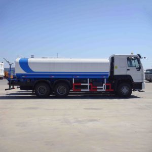 Sinotruk Howo 6x4 Water Tank Truck (10)