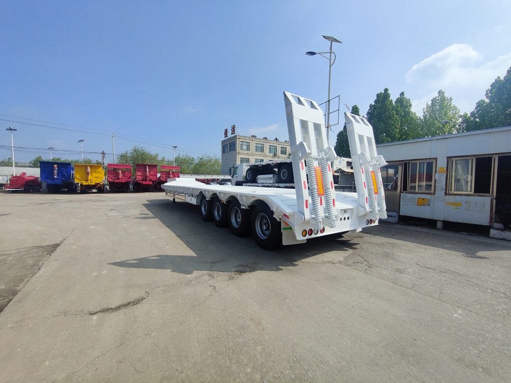 Four Units 4-axle low-bed semi-trailer customized by Pakistani customers插图2