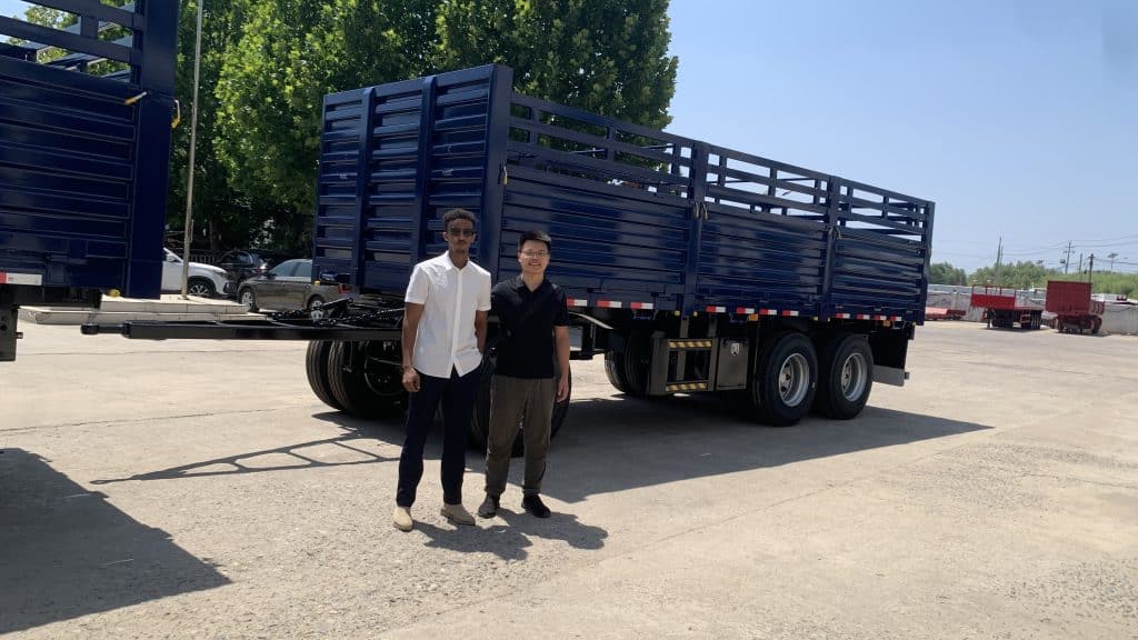 Customer From Somalia Ordered Trucks From Our LUCKIN Factory插图7