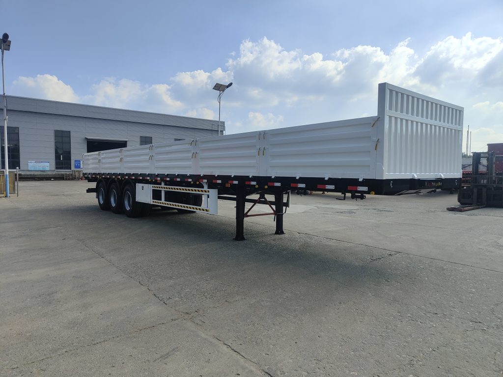 Best Price LUCKIN 3 Axle Side Wall Cargo Semi Trialer插图1