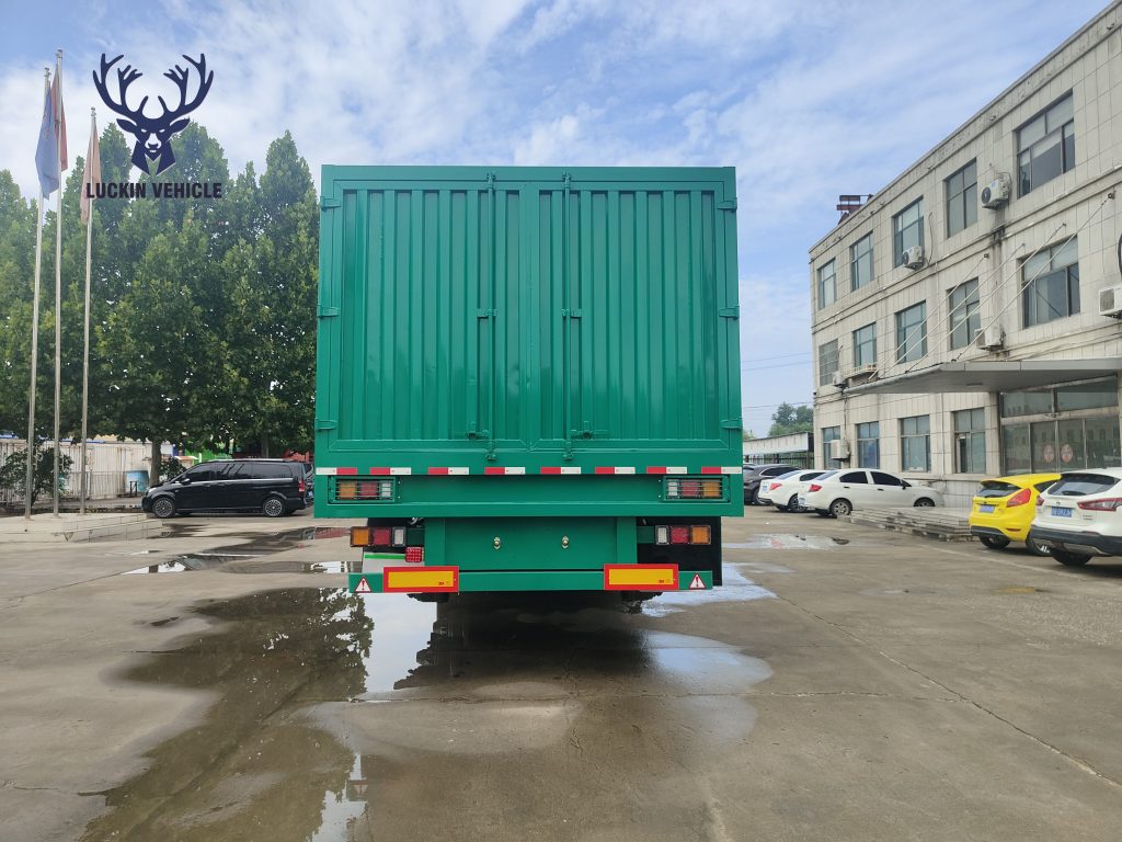 Luckin 60 Ton 4 Axle Fence Stake Cargo Unility Trucks Semi Trailer插图2